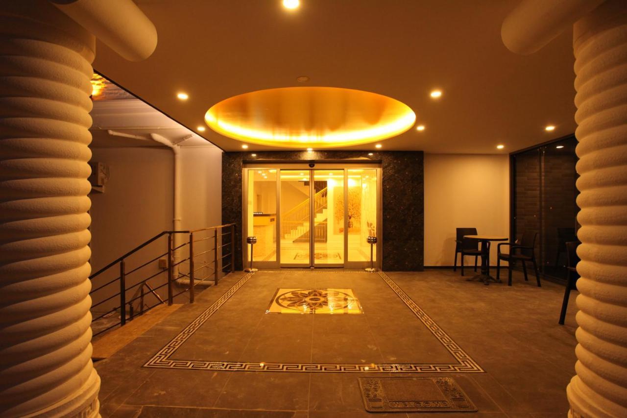 Golden Spark Aparthotel Antalya Exteriör bild